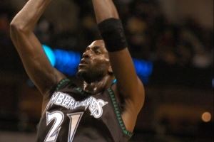 加内特：中国球迷叫我狼王 这称号让自己倍感珍惜 感谢球迷的认可