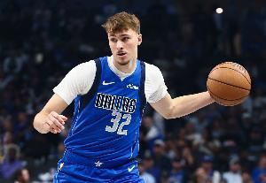 弗拉格谈朝麦克朗比“太小”手势：这是享受比赛的一种表现